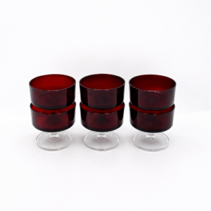 RED CHAMPAGNE GLASSES